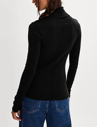 Women's high-neck long-sleeved top