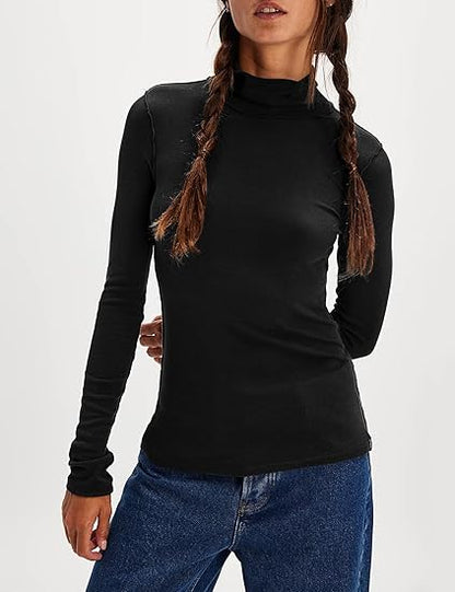 Women's high-neck long-sleeved top